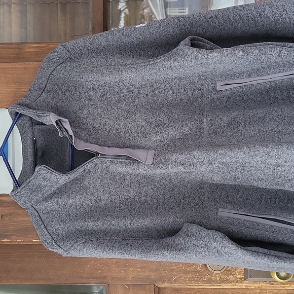 Under Armour half zip MINT CONDITION flecked...thick dressy look - Picture 2 of 8